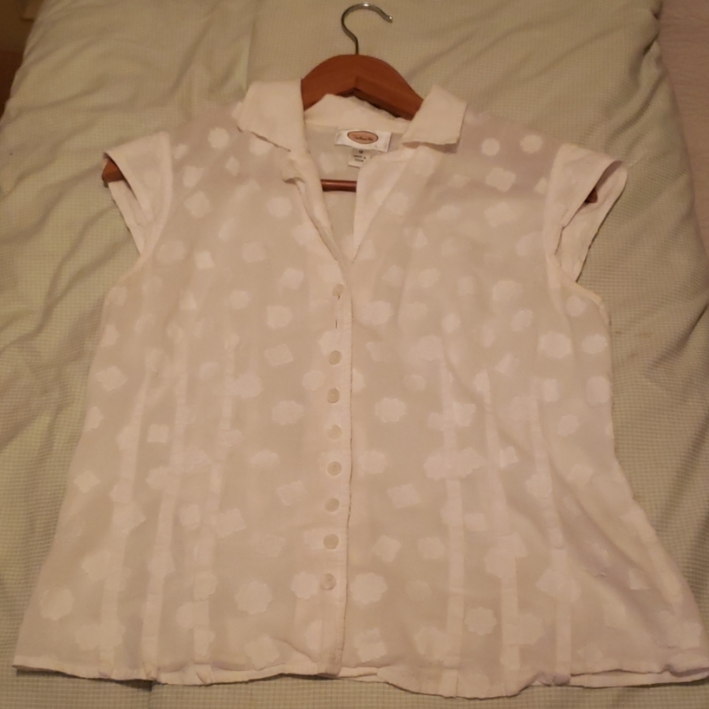 White blouse (short sleeve)